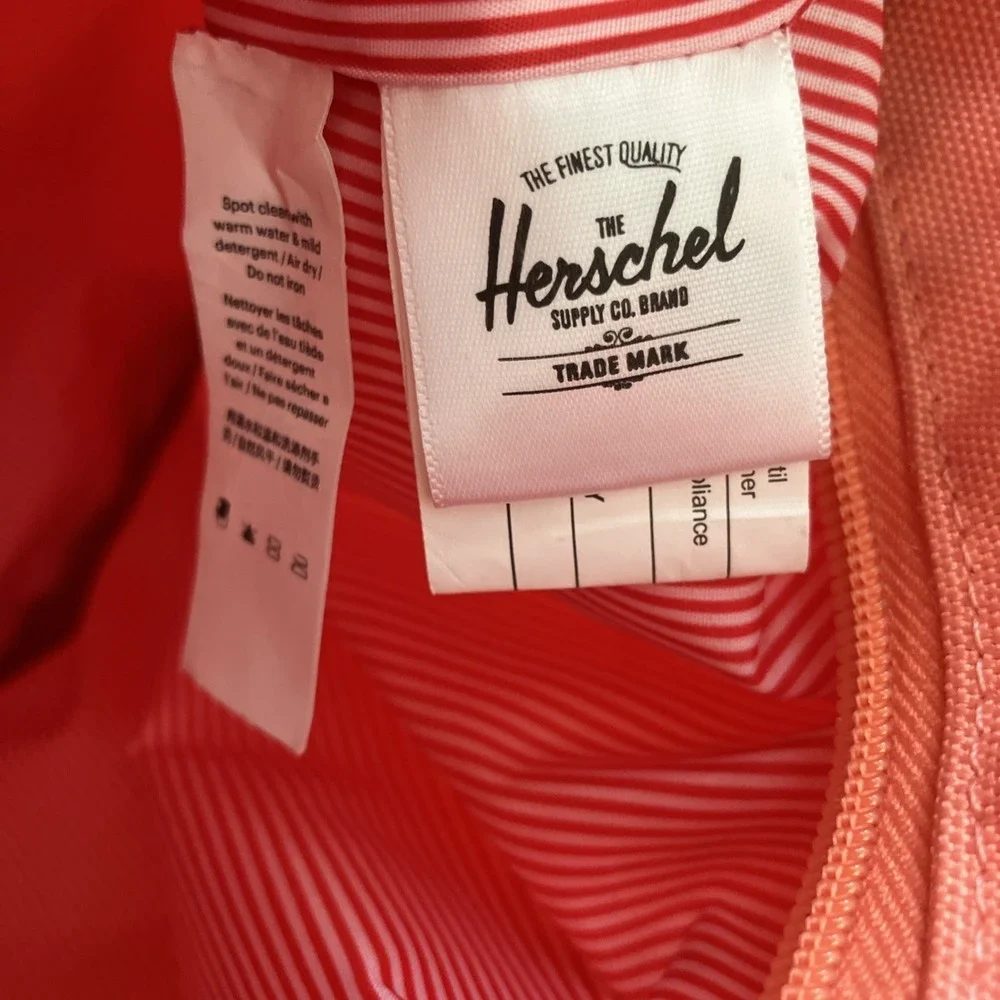 Herschel Supply Co.‎ Pink Tote Bag Pockets Easy Access Double Zip Side Snap Alt